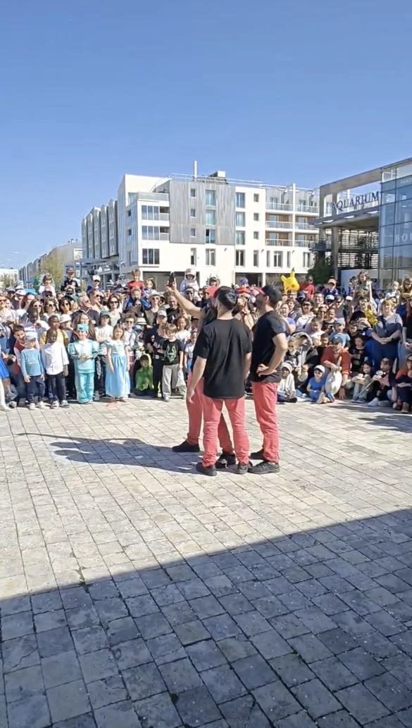 Show breakdance pour carnaval la Rochelle Show breakdance pour carnaval la Rochelle
