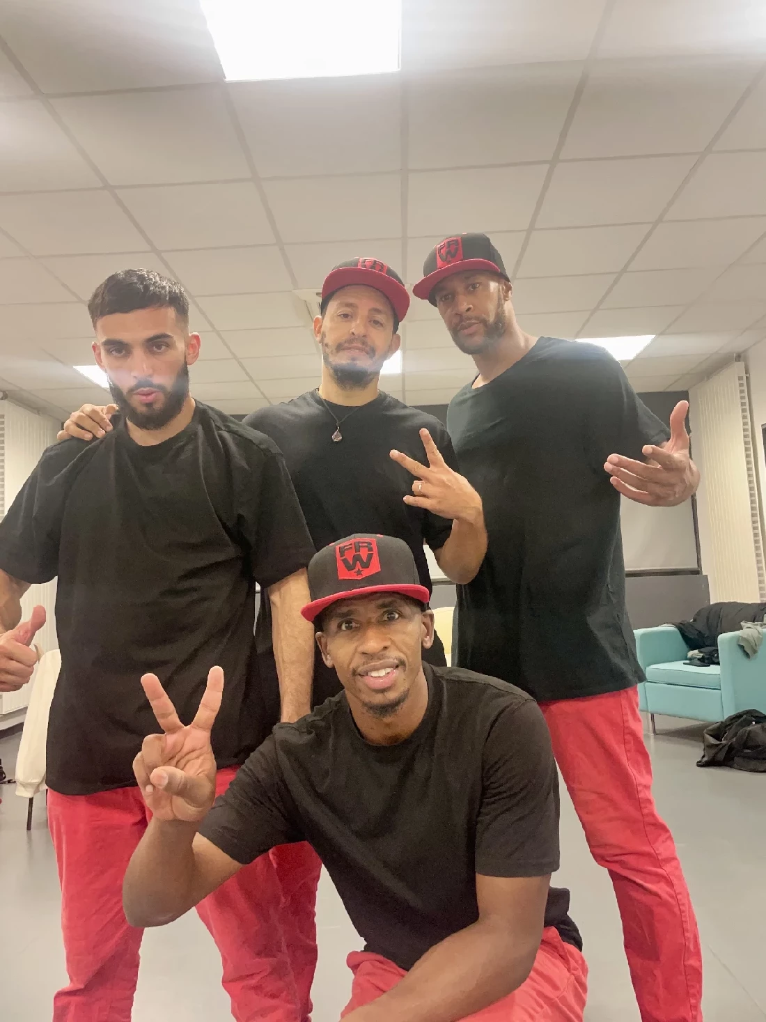 Show breakdance noel French wingz enementiel