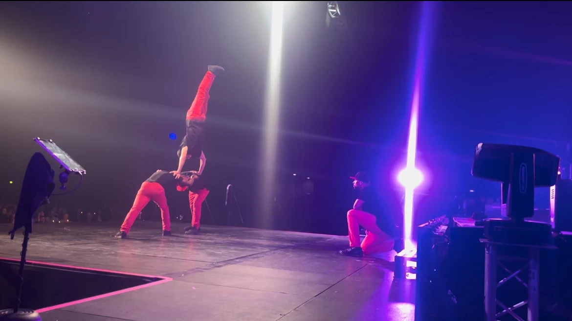 Séminaire de rentrée, spectacle pour socià Séminaire de rentrée, spectacle hip-h