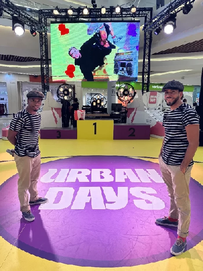 show hip hop professionnel, spectacle hip hop événementiel, danse urbaine spectacle, animation événementielle danse, show hip hop entreprise, spectacle danse hip