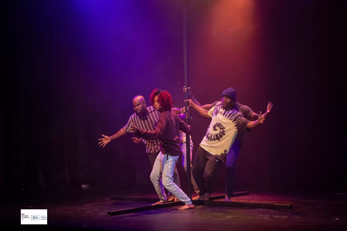 Spectacle de hip hop atypique avec Douala et Yaound